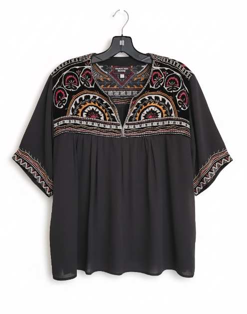 BLAIR V-NECK CROP BLOUSE - BLACK