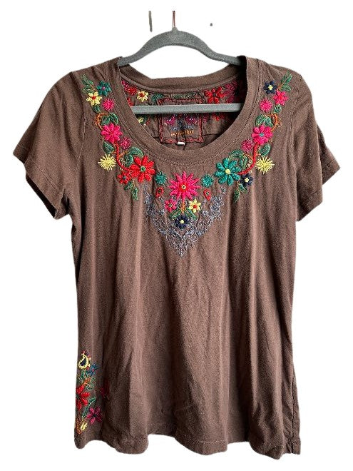 Embroidered V-Neck Tee - Brown