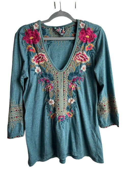 KATINA 3/4 SLEEVE DEEP SCOOP T-SHIRT - PEACOCK