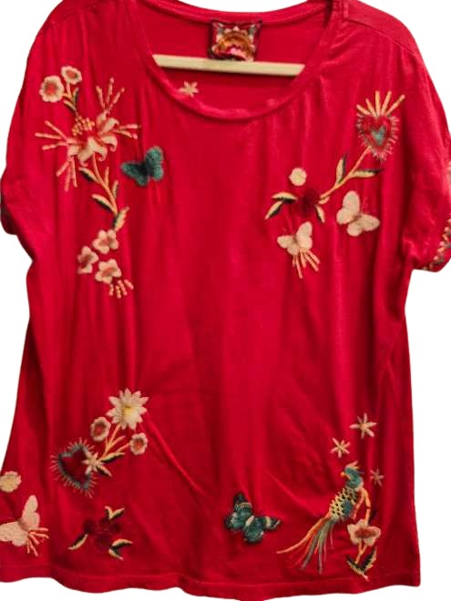 ADARA RELAXED TEE - LIPSTICK RED